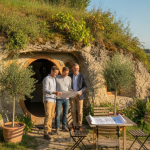 découvrez notre guide complet pour acheter une maison troglodyte en toute sérénité. conseils pratiques, démarches incontournables et astuces pour réussir votre acquisition d'un habitat unique.