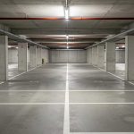 Règles d'attribution d'un parking en copro : priorité au résident ?