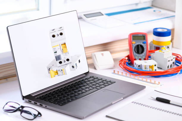 Formation d’électricien à distance : avantages et limites